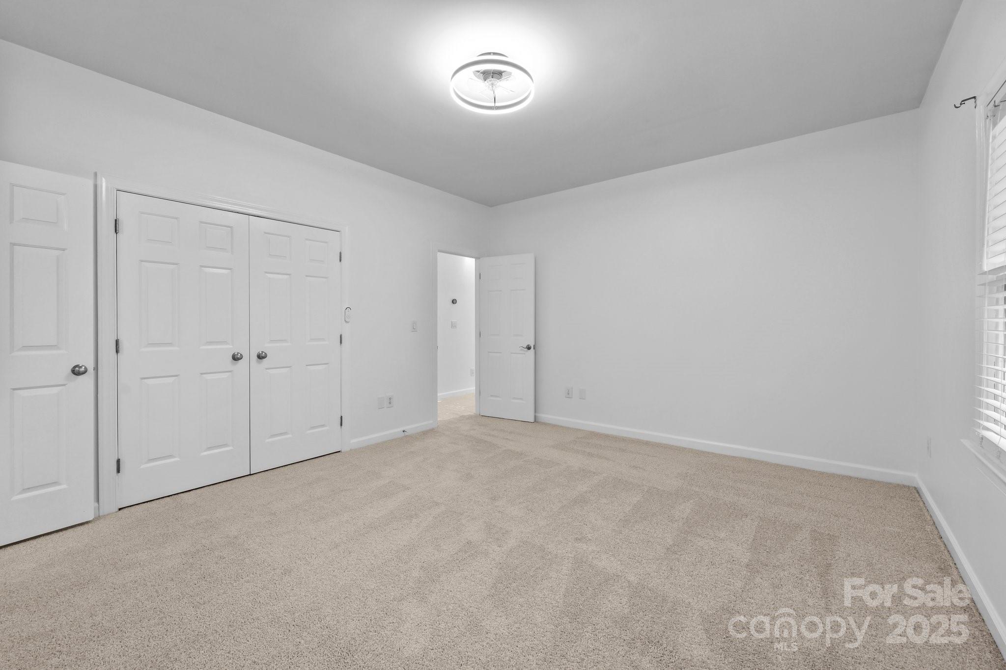 15400 Groveland Street