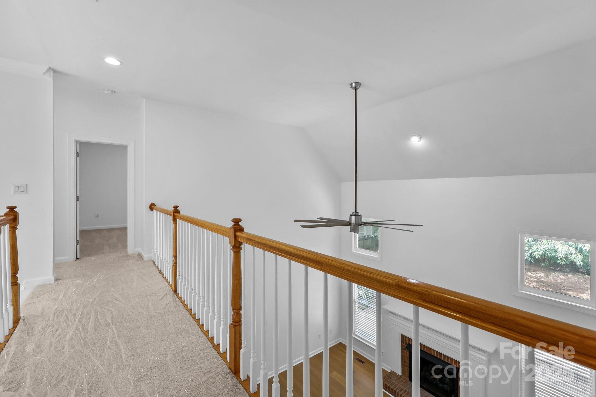 15400 Groveland Street