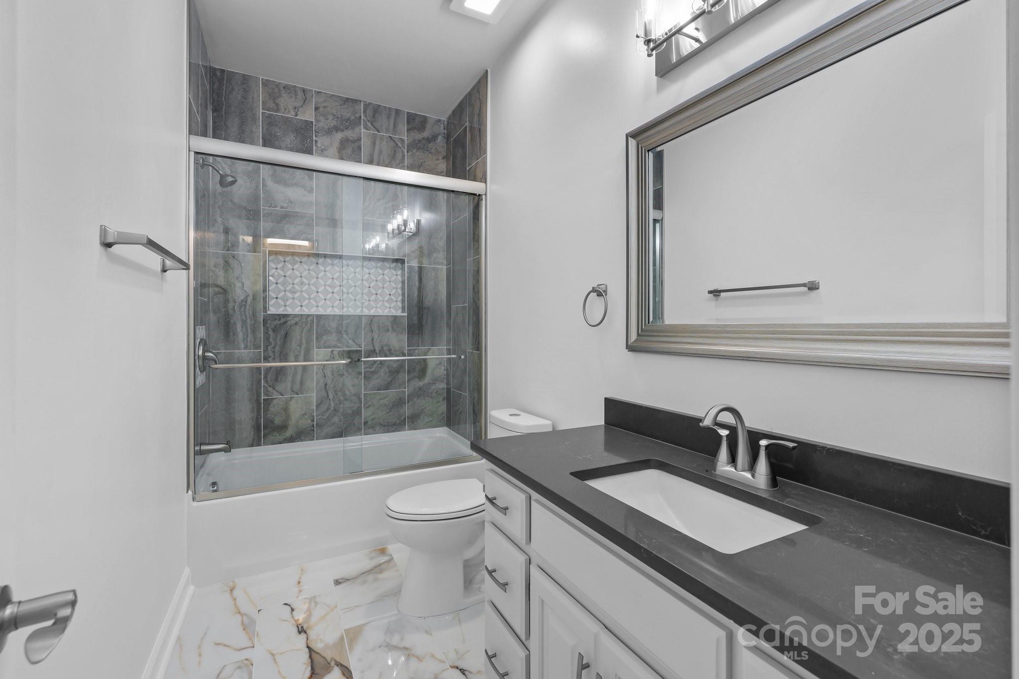 15400 Groveland Street