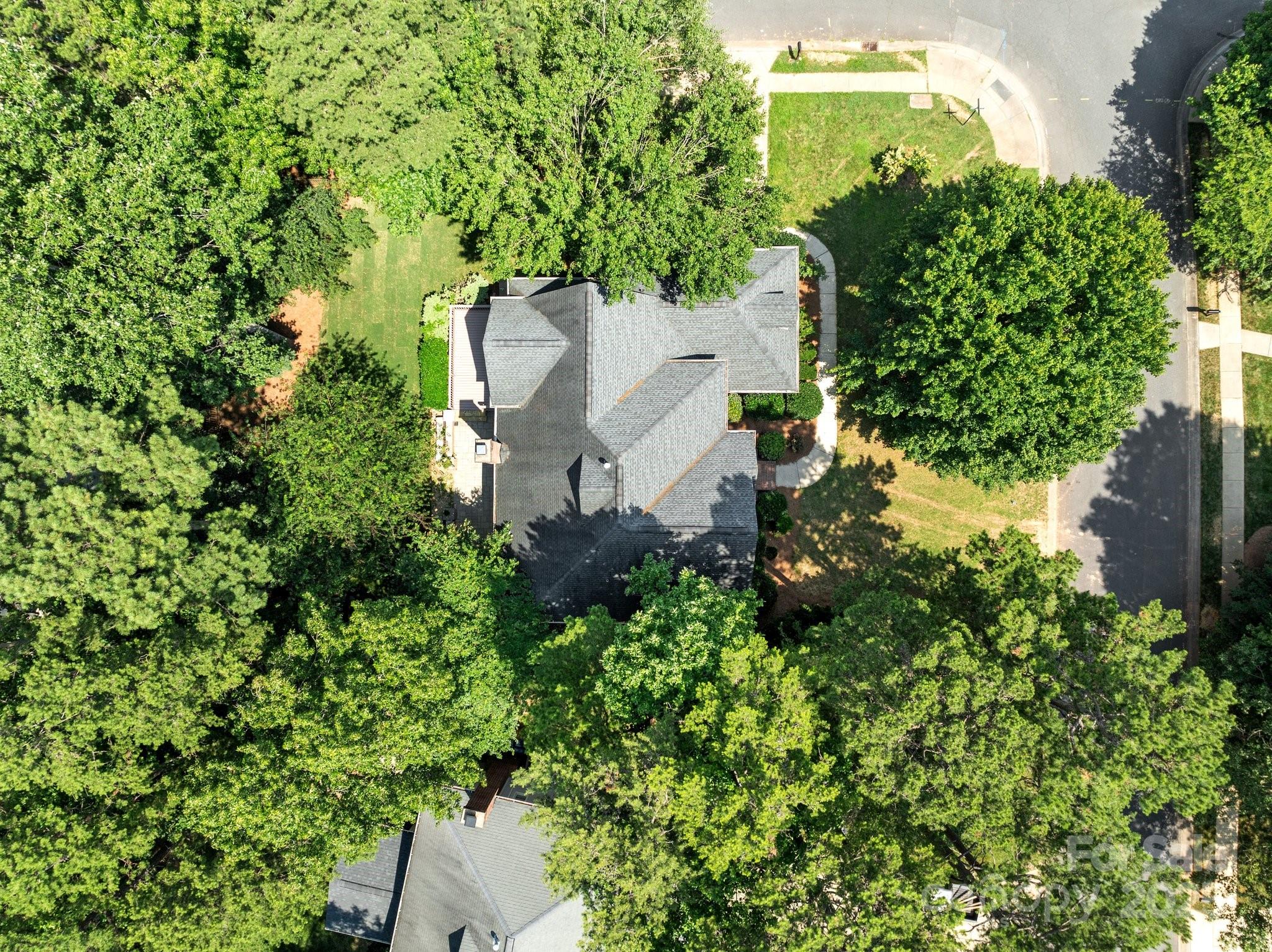 15400 Groveland Street