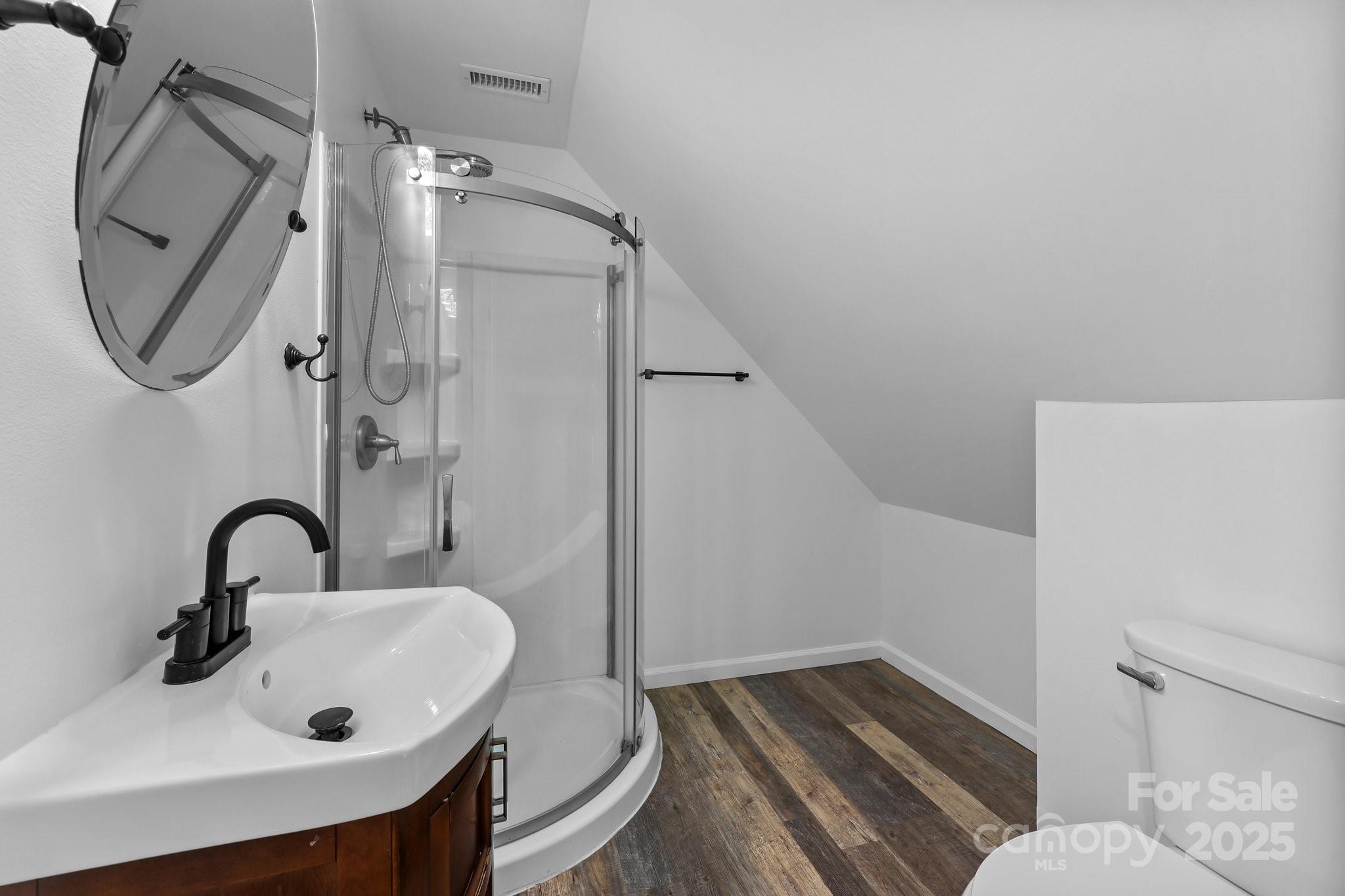 15400 Groveland Street