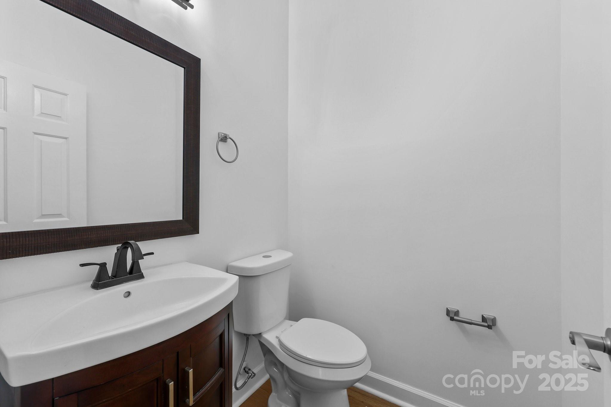 15400 Groveland Street