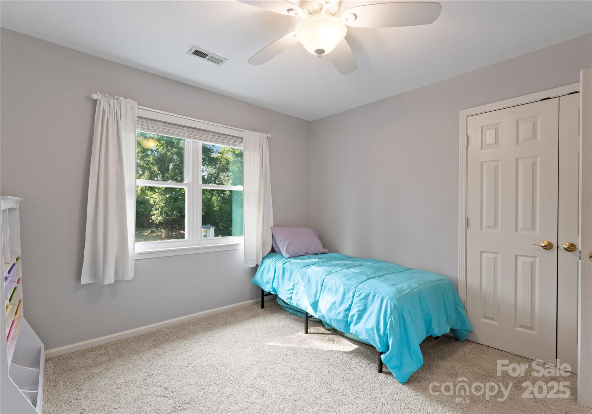 121 Pallisades Court