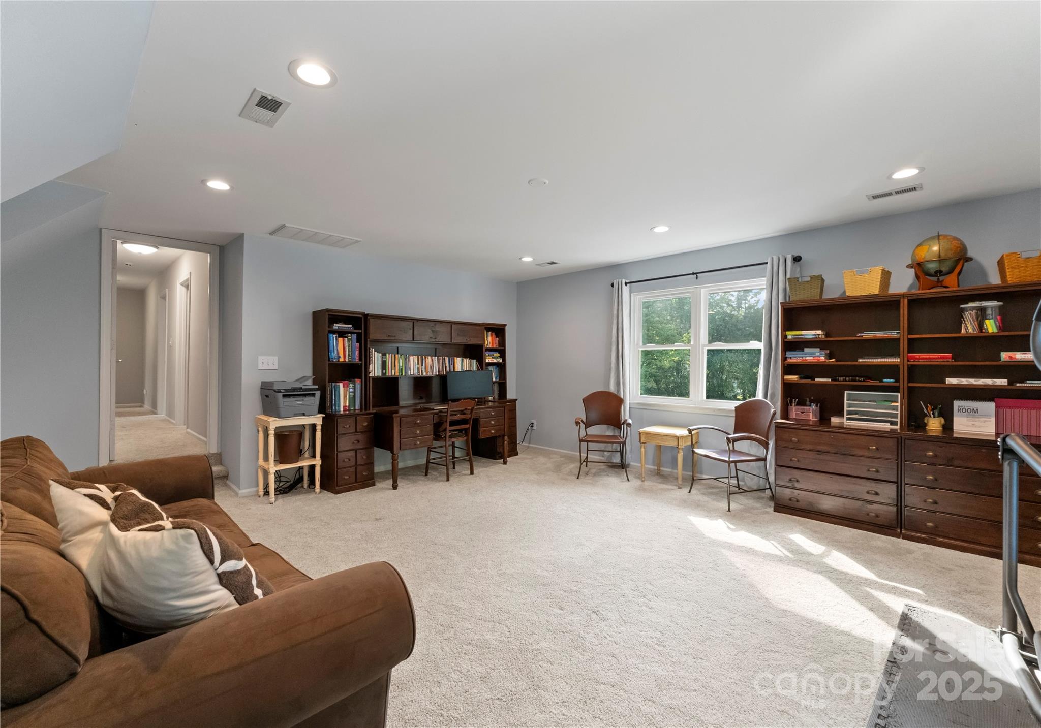 121 Pallisades Court