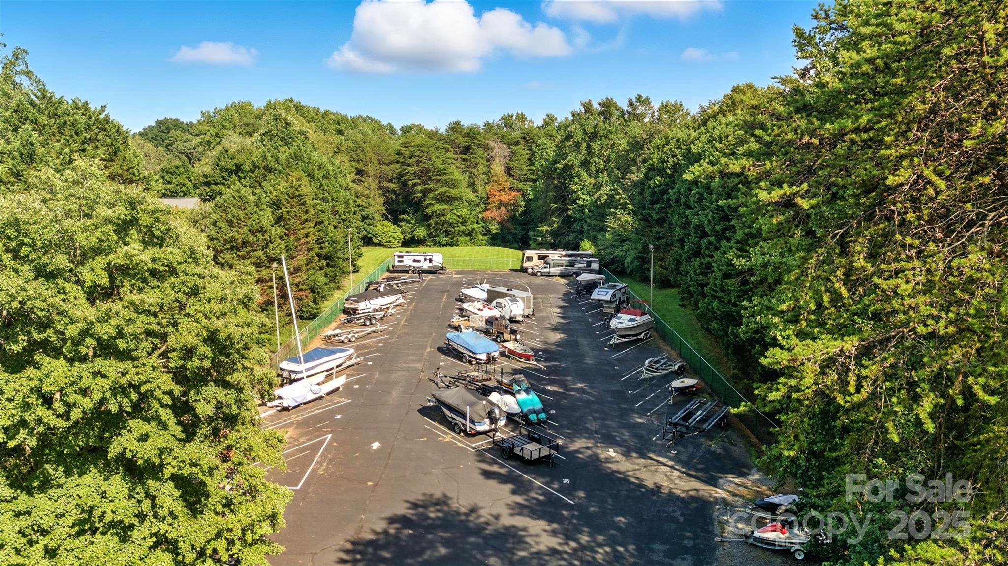 121 Pallisades Court