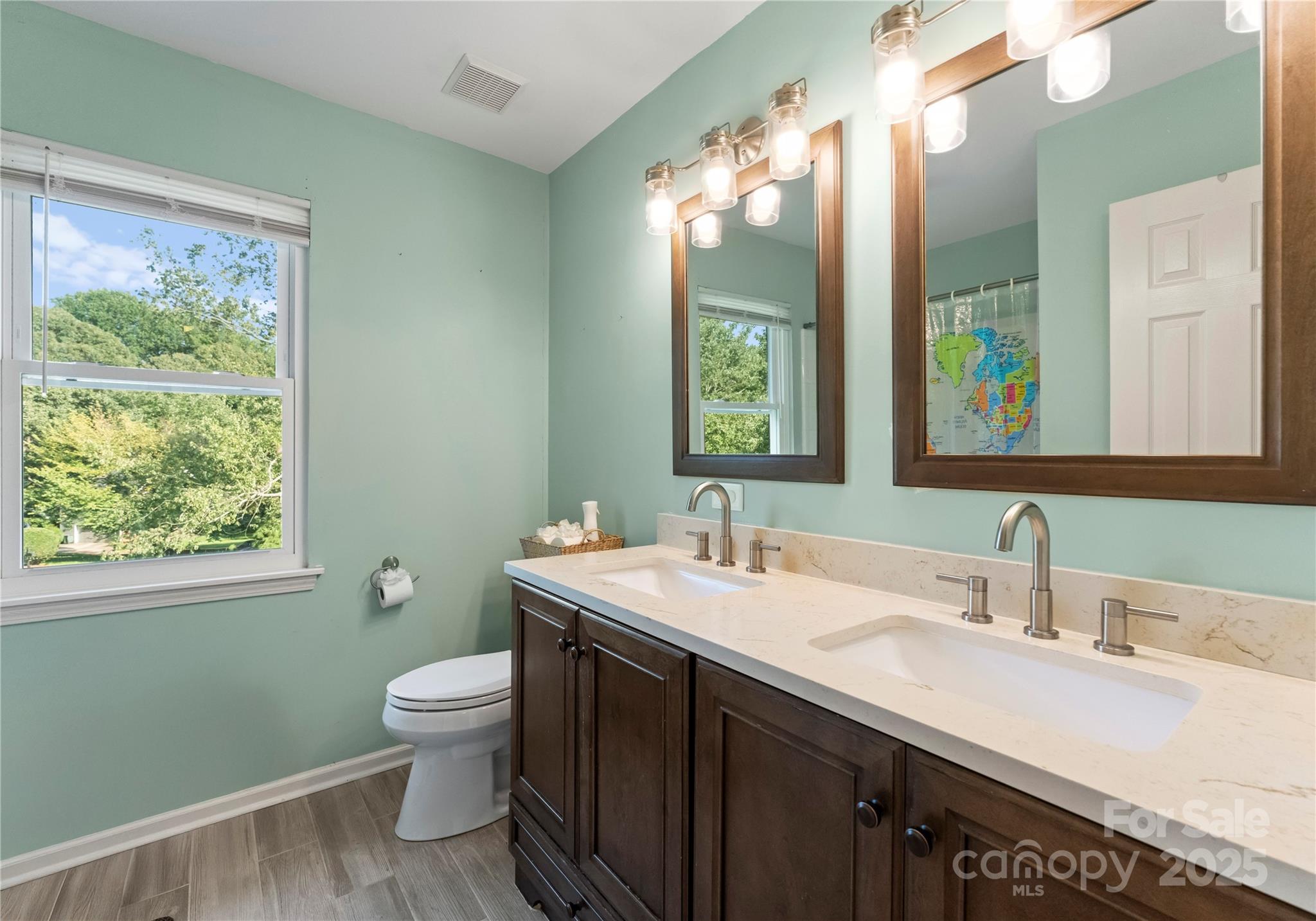 121 Pallisades Court