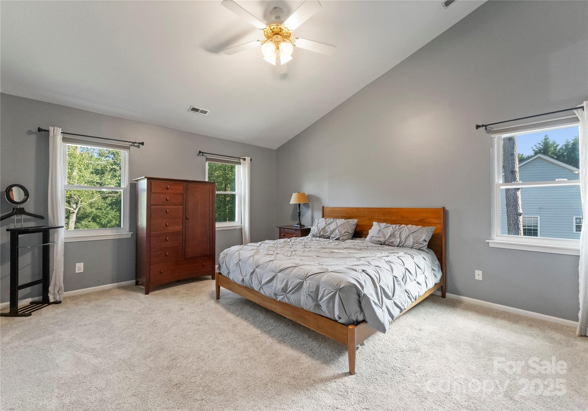 121 Pallisades Court