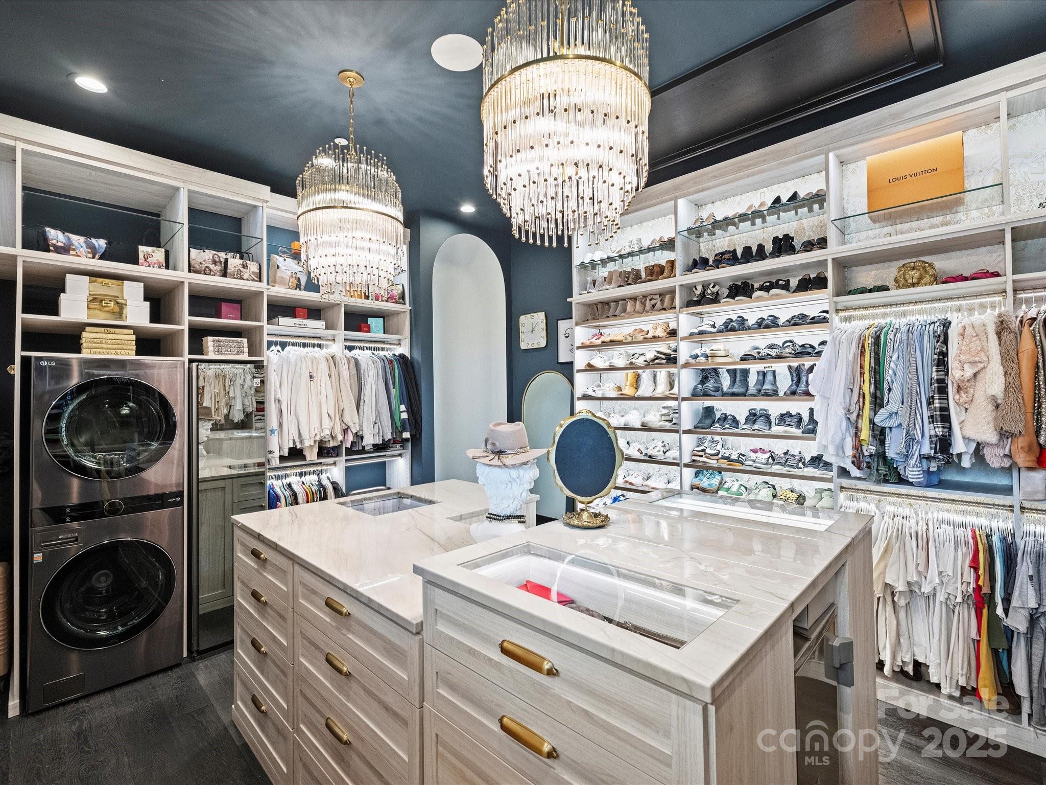 19329 Watermark Drive Unit: 261/262