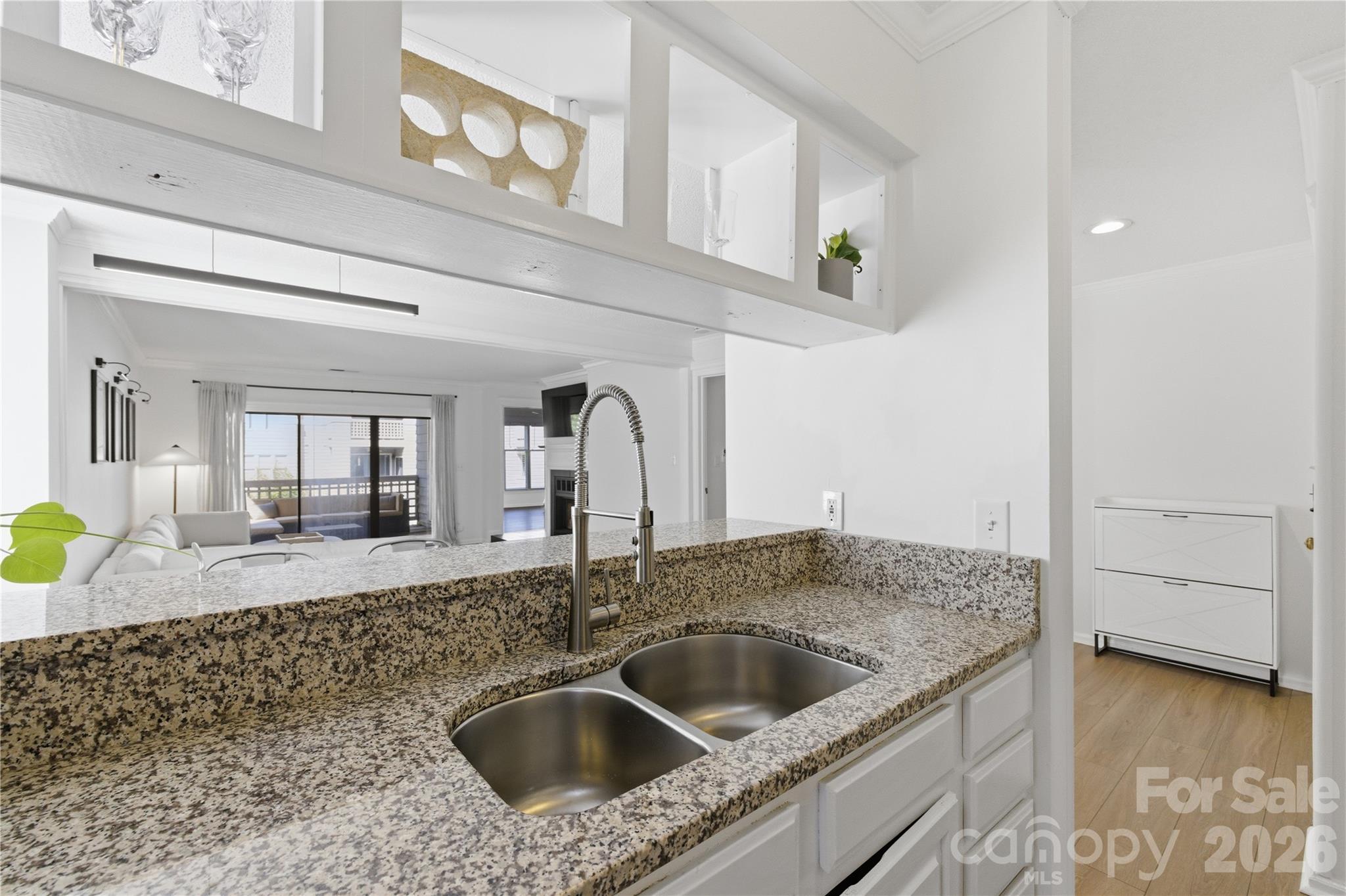 308 Queens Road Unit: 32