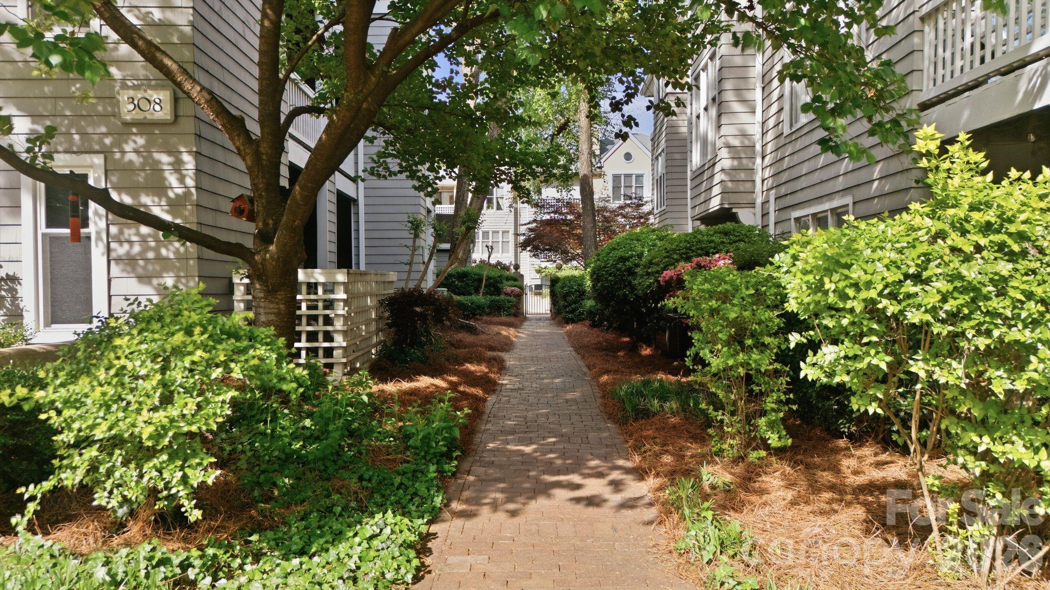 308 Queens Road Unit: 32