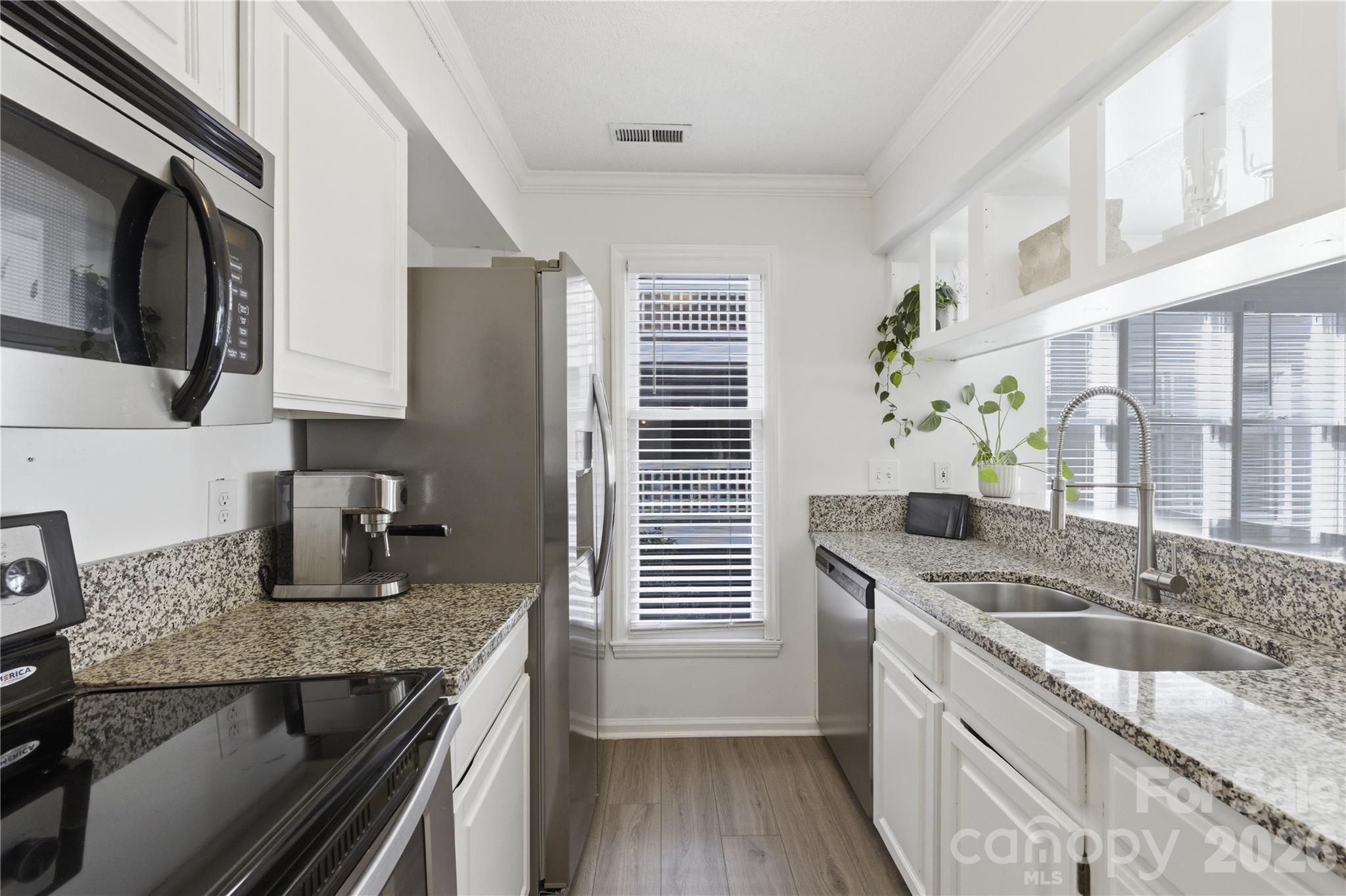 308 Queens Road Unit: 32