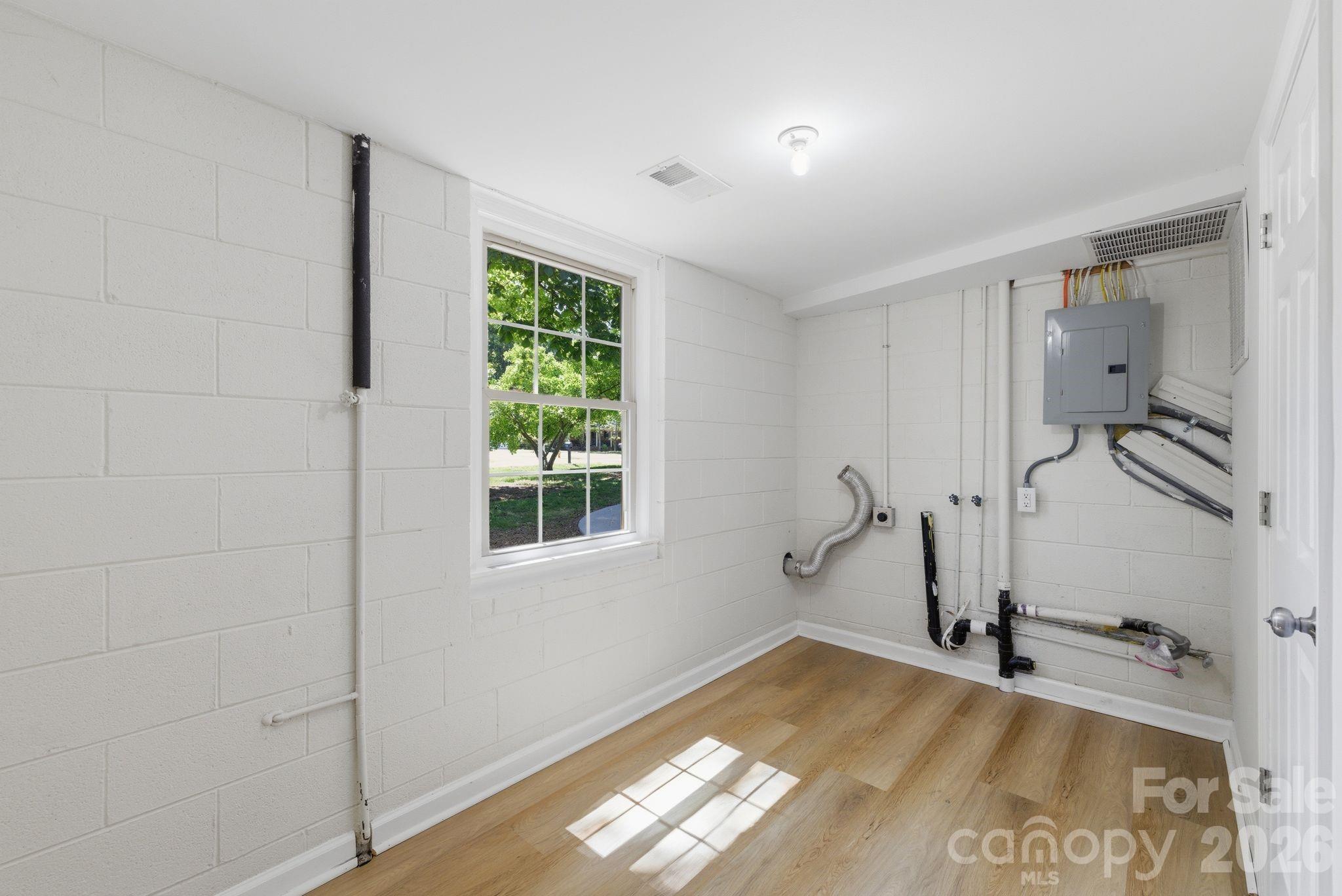 2168 Dartwood Drive NW