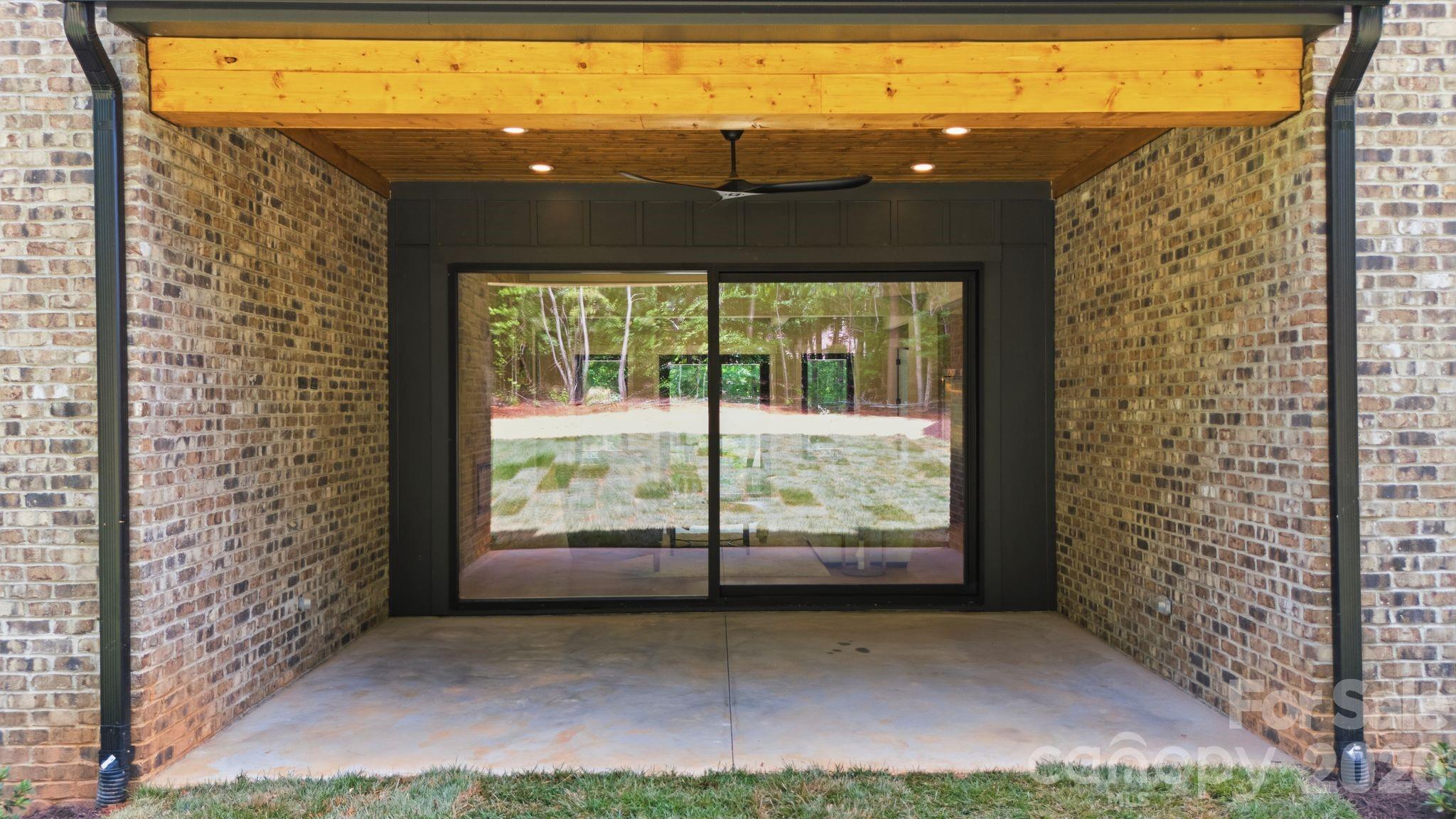 7607 Cottonwood Drive