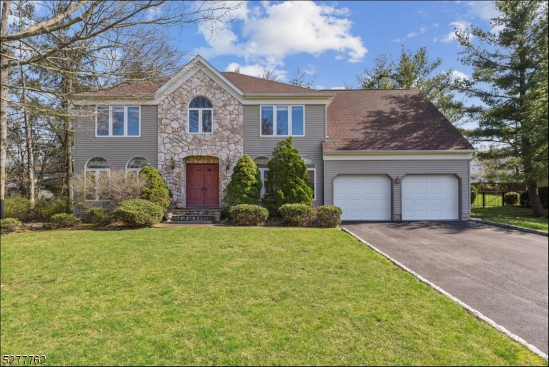 30 Lefke Ln