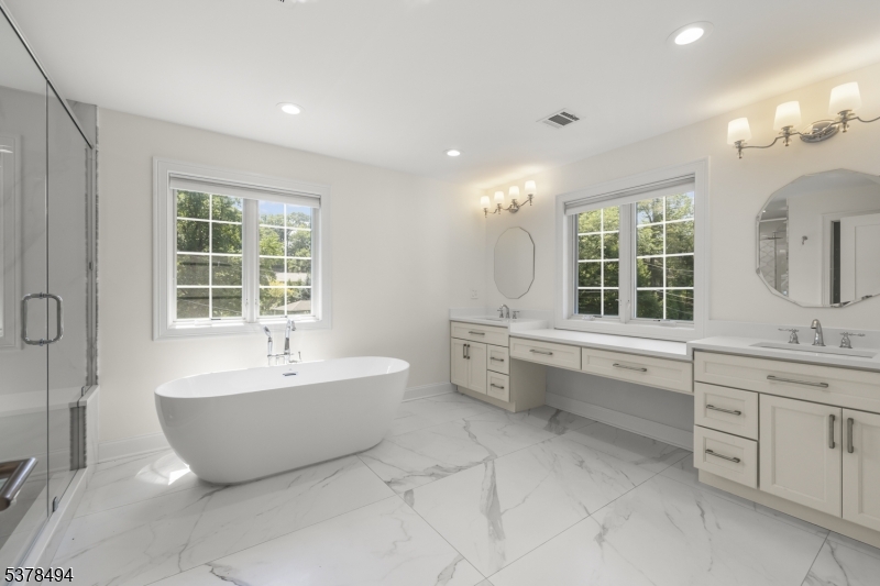 20 Woodfern Rd