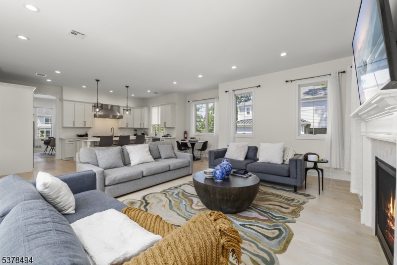 20 Woodfern Rd