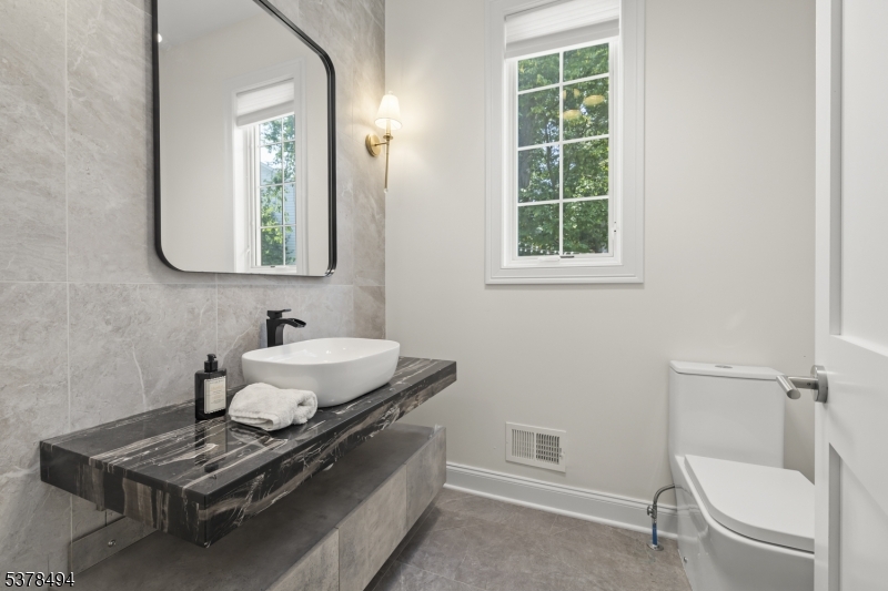 20 Woodfern Rd