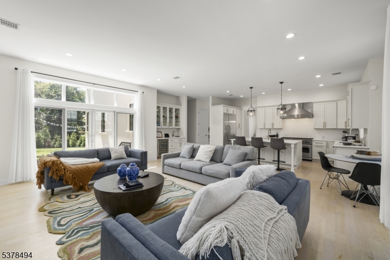 20 Woodfern Rd