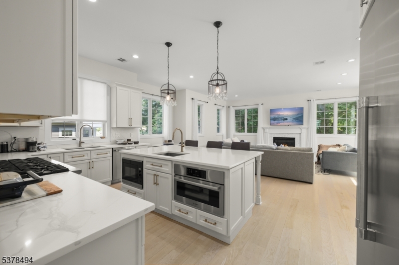 20 Woodfern Rd