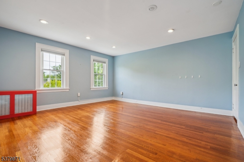 163 Myrtle Ave
