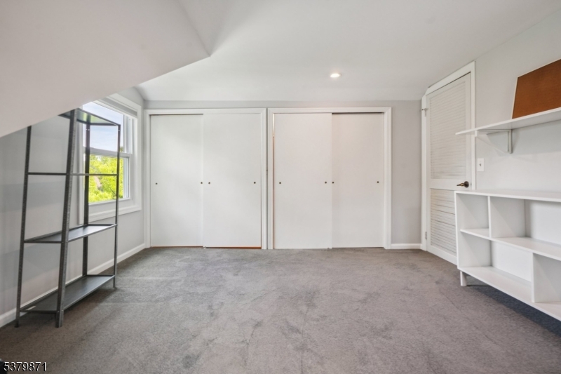163 Myrtle Ave