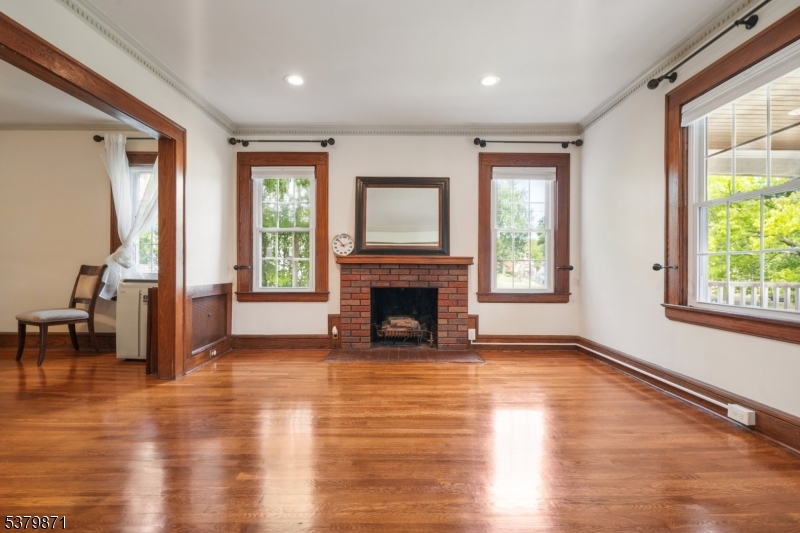 163 Myrtle Ave