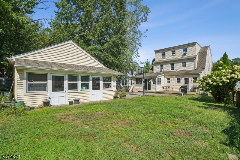 163 Myrtle Ave