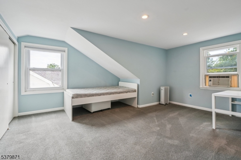163 Myrtle Ave