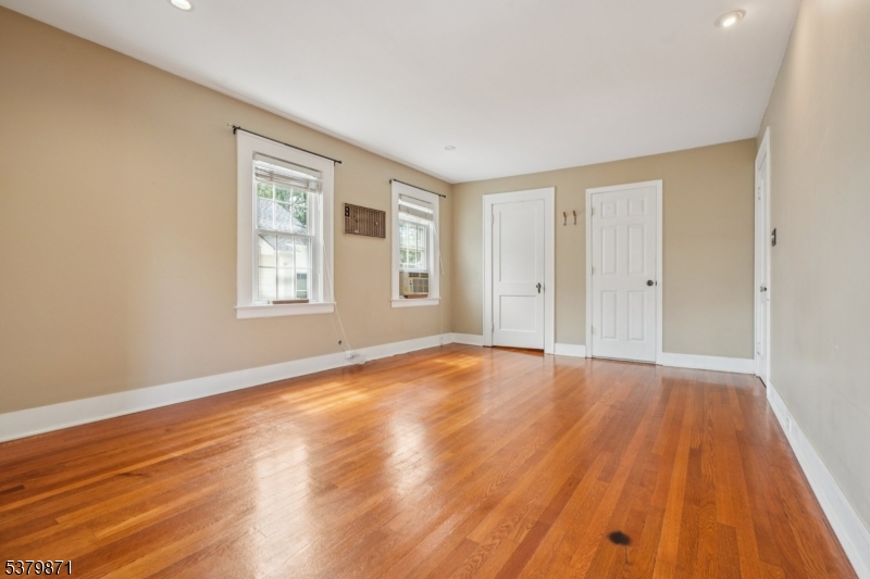 163 Myrtle Ave