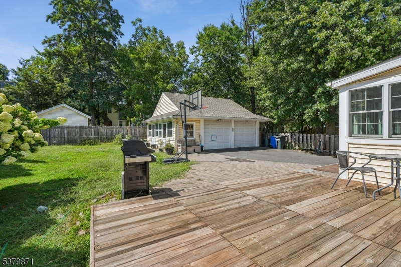 163 Myrtle Ave