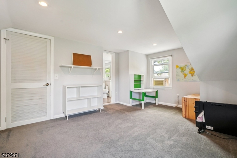 163 Myrtle Ave
