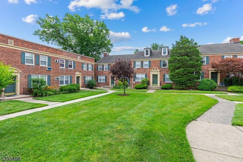 176 Millburn Ave 1005