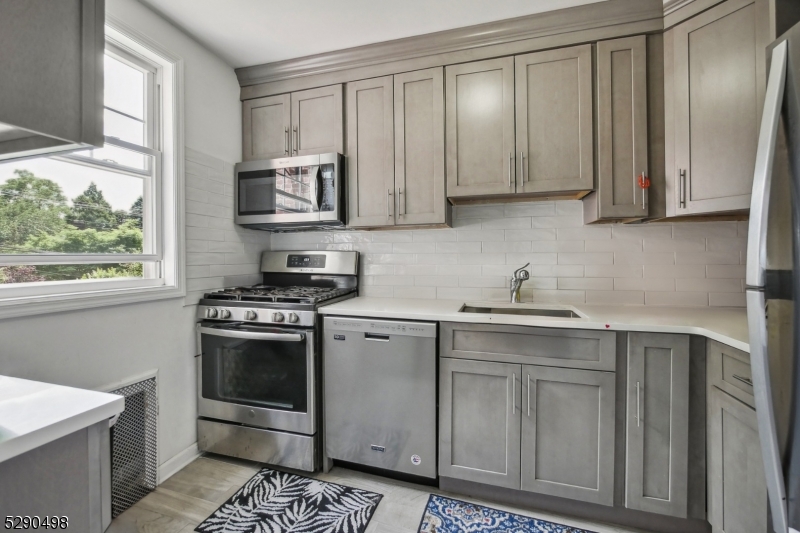 176 Millburn Ave 1005