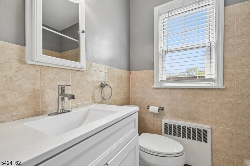 176 Millburn Ave 1029