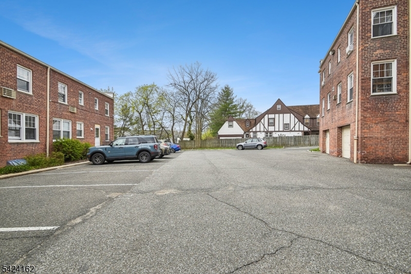 176 Millburn Ave 1029