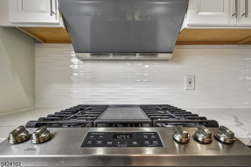 176 Millburn Ave 1029