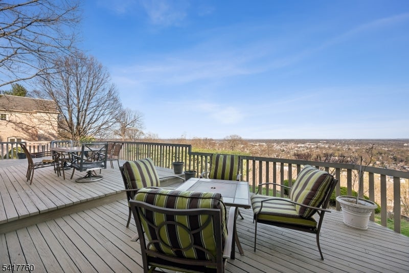 142 Deer Run