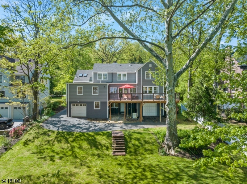 372 Wyoming Ave