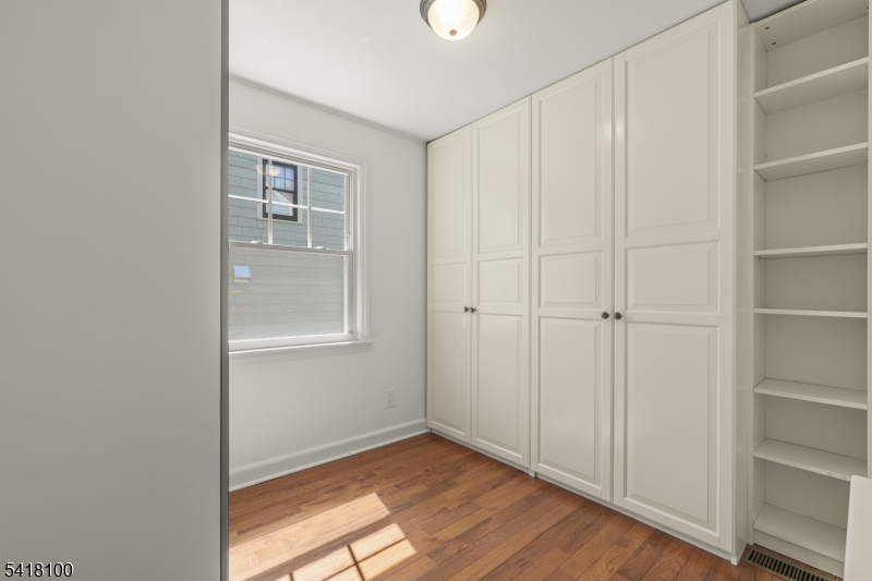 372 Wyoming Ave