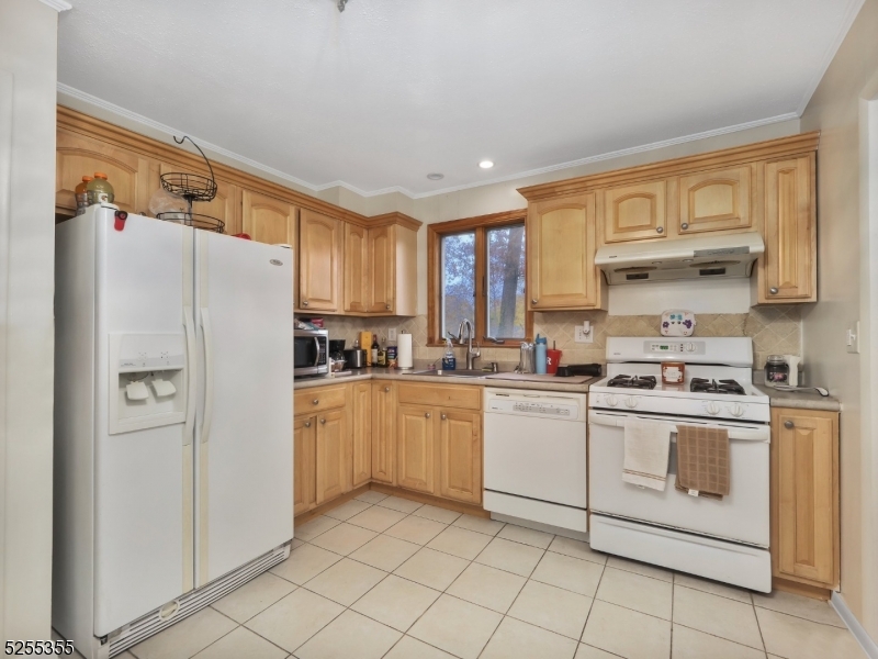 69 Intervale Rd