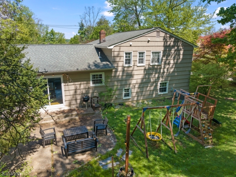 28 Ethan Dr