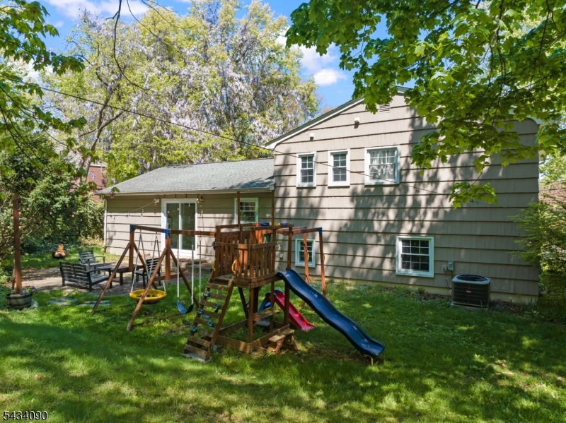 28 Ethan Dr