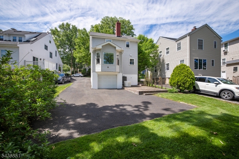 18 Sunset Dr