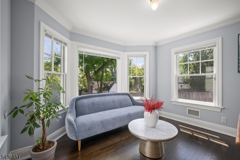 18 Sunset Dr
