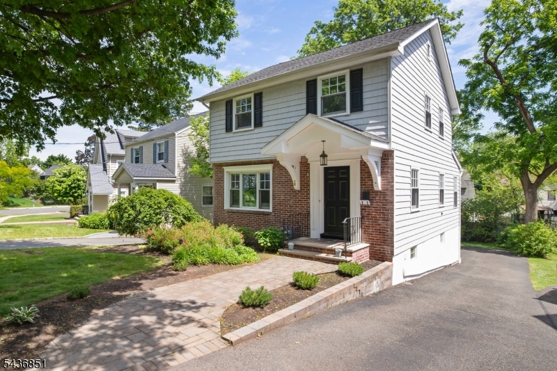 18 Sunset Dr