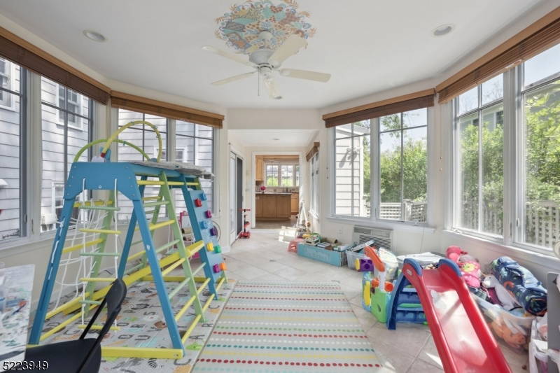 24 Thackeray Dr