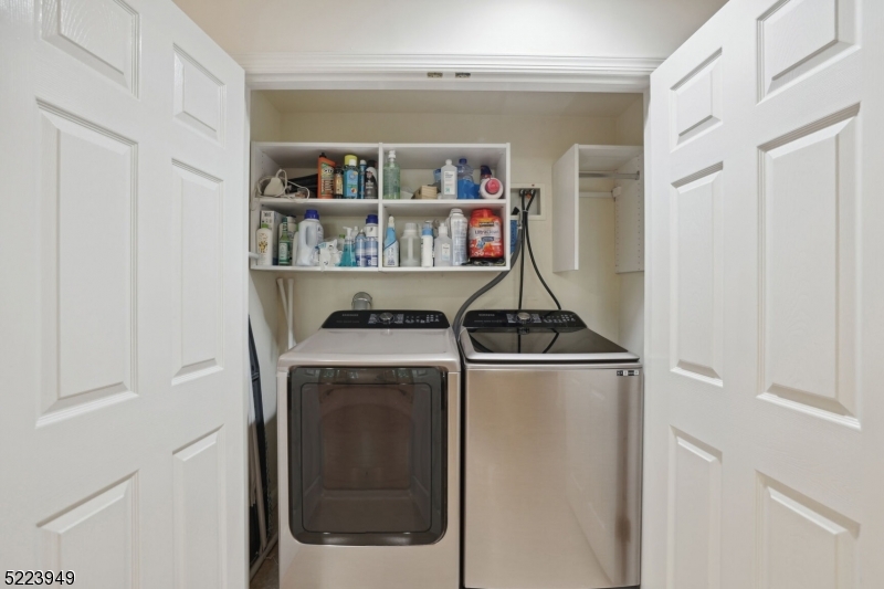 24 Thackeray Dr