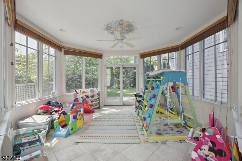 24 Thackeray Dr