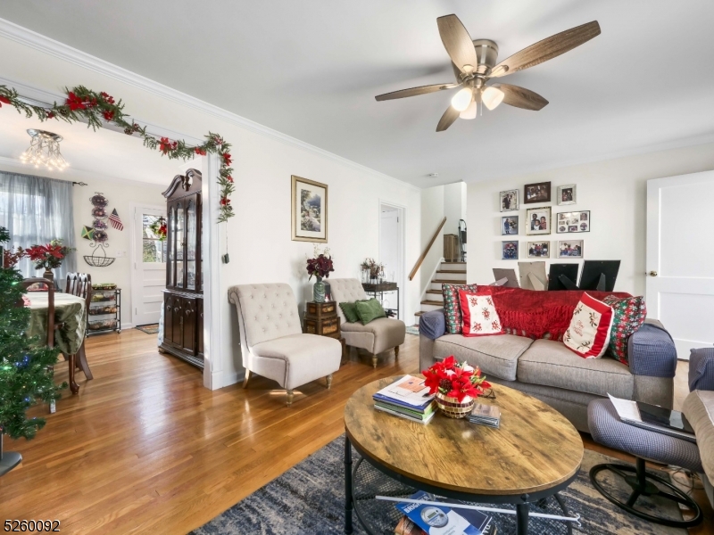 135 Hawthorne Ave