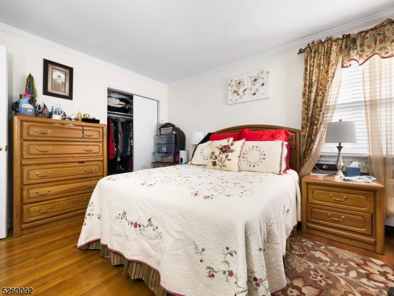 135 Hawthorne Ave